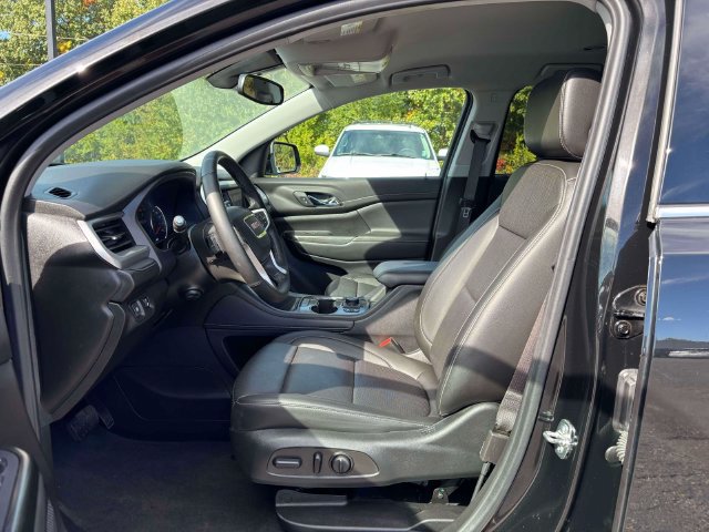 Used 2023 GMC Acadia SLT w/ Preferred Package AWD/4WD image 6