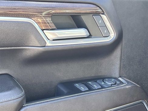 Used 2023 Chevrolet Silverado 1500 RST image 30