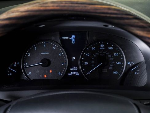 Used 2013 Lexus LS 460 AWD w/ Comfort Pkg image 21