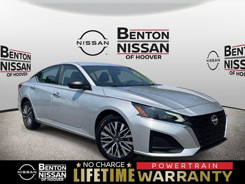 Used 2024 Nissan Altima 2.5 SV AWD/4WD image 1