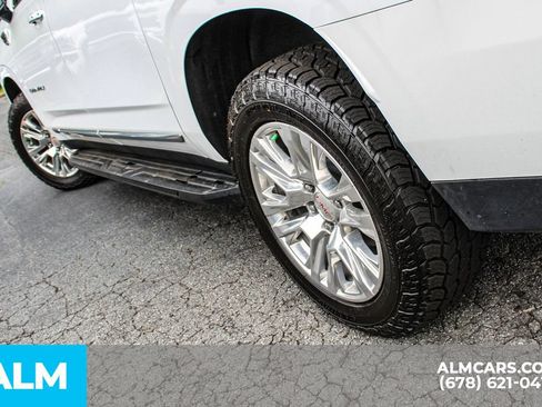Used 2025 GMC Yukon XL Denali AWD/4WD image 15