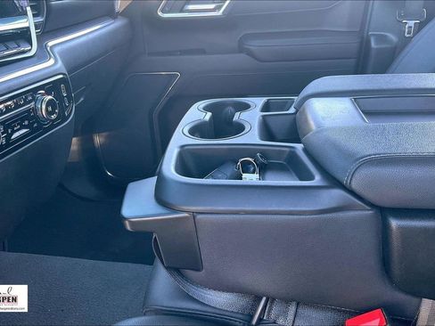 Used 2025 GMC Sierra 1500 SLT image 14