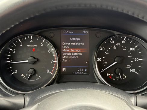 Used 2018 Nissan Rogue SV FWD image 23