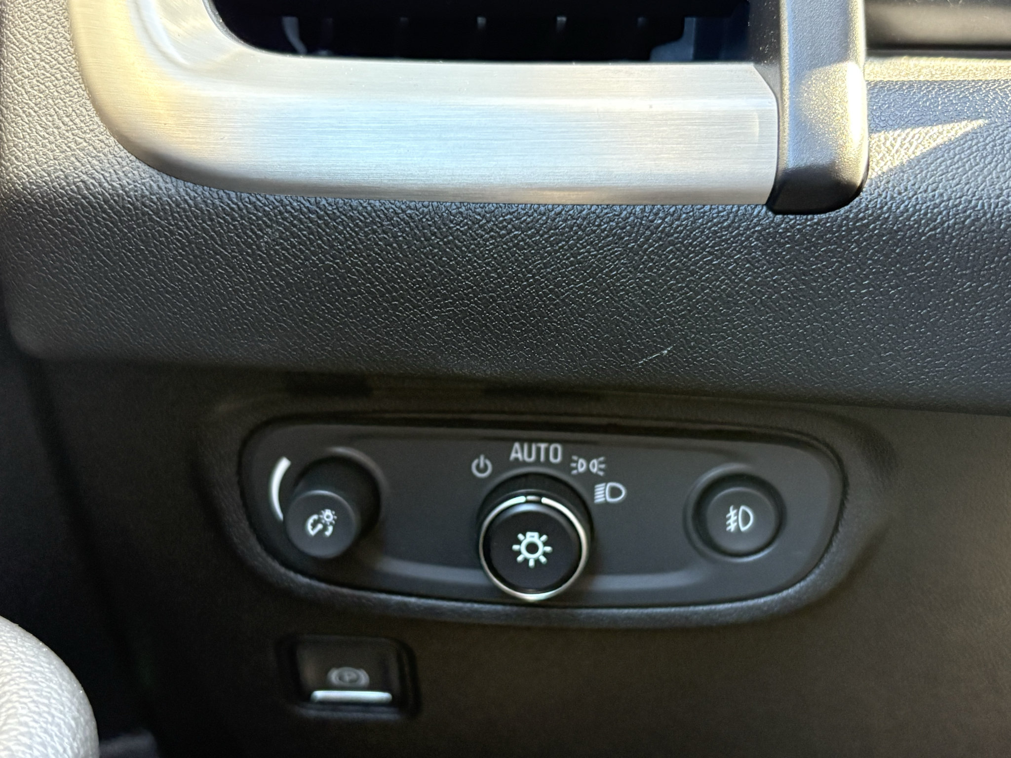 Used 2019 GMC Terrain SLT w/ Infotainment Package II AWD/4WD image 29