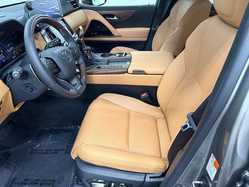 New 2026 Lexus LX 600 4WD w/ Luxury Package image 15