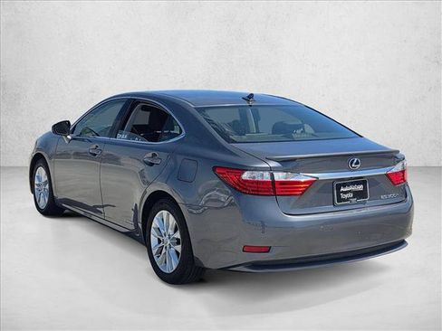 Used 2013 Lexus ES 300h w/ Premium Pkg FWD image 7