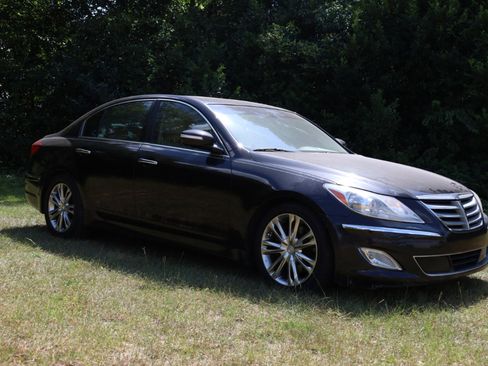 Used 2014 Hyundai Genesis 3.8 w/ Technology Package 03 image 4