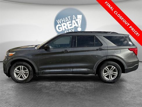 Used 2020 Ford Explorer XLT w/ Equipment Group 202A image 7