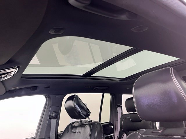 Used 2022 Jeep Grand Cherokee Overland AWD/4WD image 18