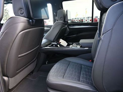 Used 2026 Cadillac Escalade V image 17