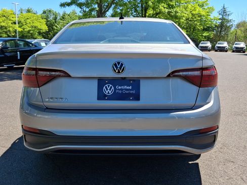 Certified 2022 Volkswagen Jetta Sport FWD image 5