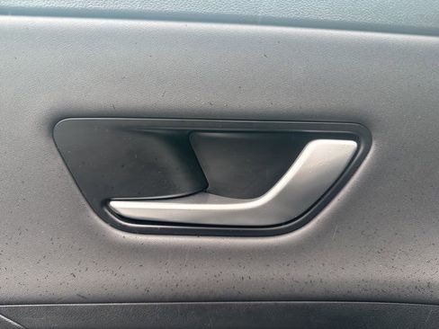 Used 2024 Hyundai Kona Limited image 12