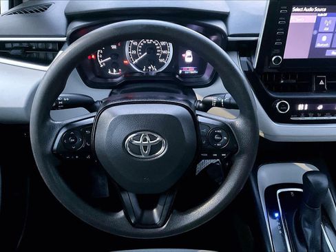 Used 2020 Toyota Corolla LE image 5