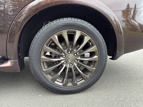 Used 2017 INFINITI QX80 Limited w/ All Season Package image 10