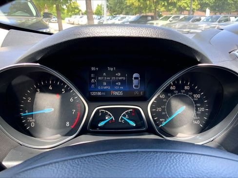 Used 2017 Ford Escape Titanium FWD image 25