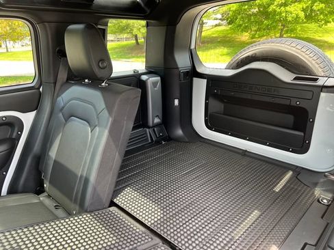 Used 2025 Land Rover Defender 110 S AWD/4WD image 27