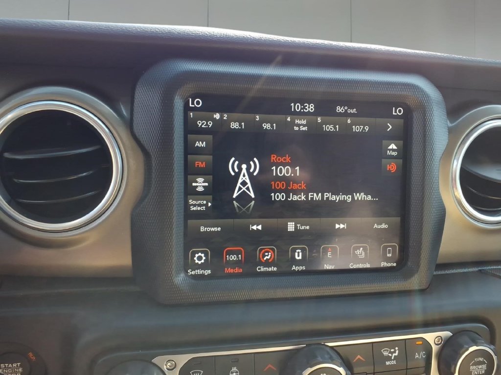Used 2018 Jeep Wrangler Unlimited Rubicon AWD/4WD image 18