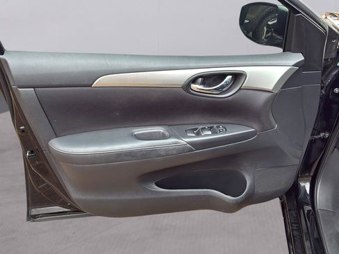 Used 2017 Nissan Sentra S FWD image 20