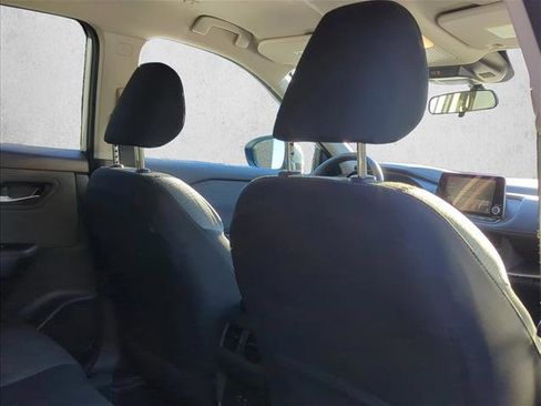 Used 2023 Nissan Rogue SV image 14