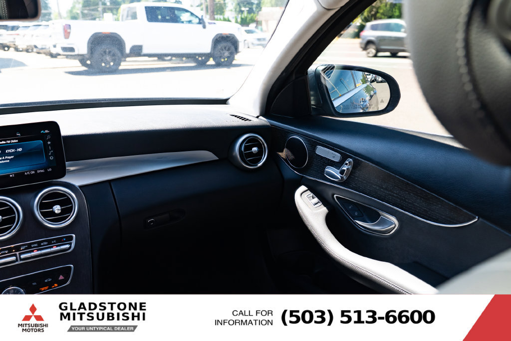 Used 2019 Mercedes-Benz C 300 Sedan image 11