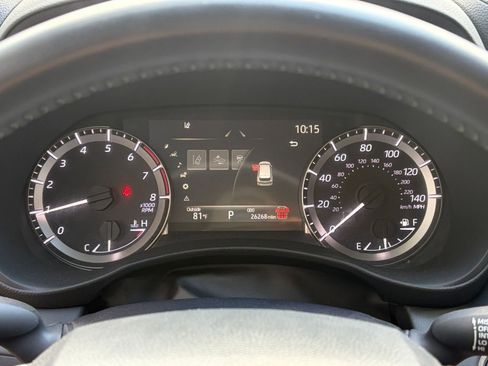 Used 2025 Toyota Highlander LE FWD image 42