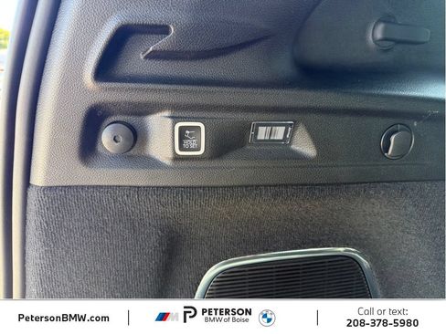 Used 2023 Jeep Grand Cherokee L Summit AWD/4WD image 11