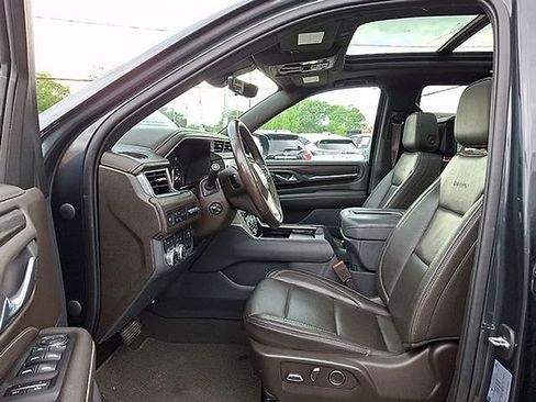 Used 2021 GMC Yukon Denali w/ Denali Ultimate Package AWD/4WD image 23
