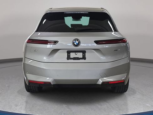 Used 2026 BMW iX xDrive60 w/ Premium Package AWD/4WD image 8