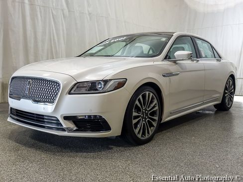 Used 2019 Lincoln Continental Select w/ Continental Climate Package FWD image 2