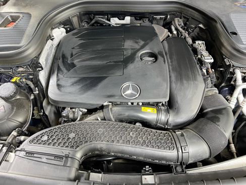Used 2022 Mercedes-Benz GLC 300 4MATIC image 29