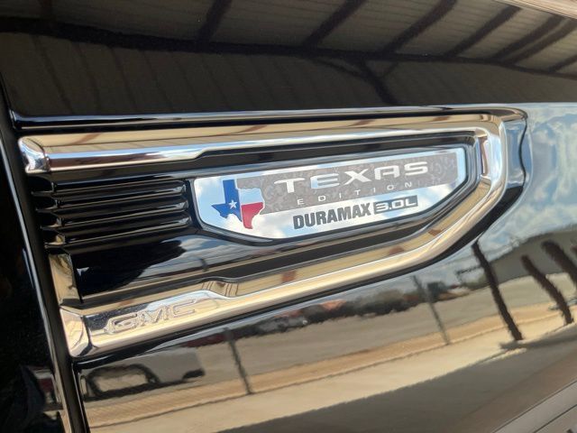 Used 2025 GMC Sierra 1500 SLT AWD/4WD image 4
