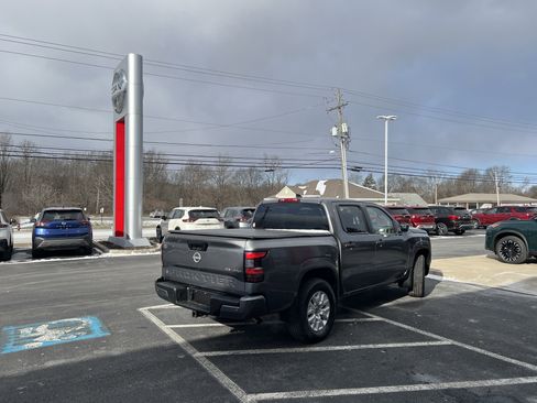 Used 2023 Nissan Frontier SV w/ Technology Package image 10