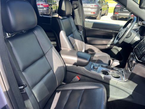 Used 2019 Jeep Grand Cherokee Limited AWD/4WD image 19