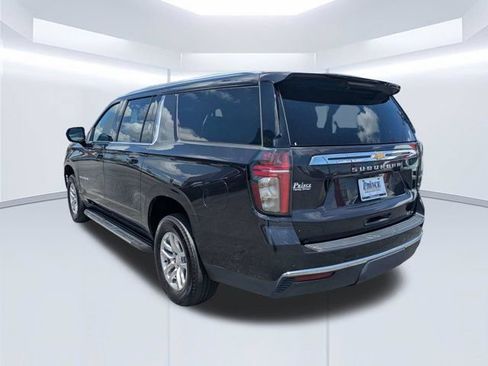 Used 2022 Chevrolet Suburban LT w/ Max Trailering Package AWD/4WD image 5