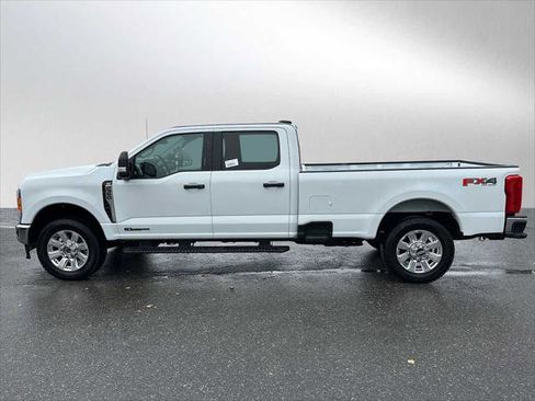 Used 2023 Ford F350 XLT image 6