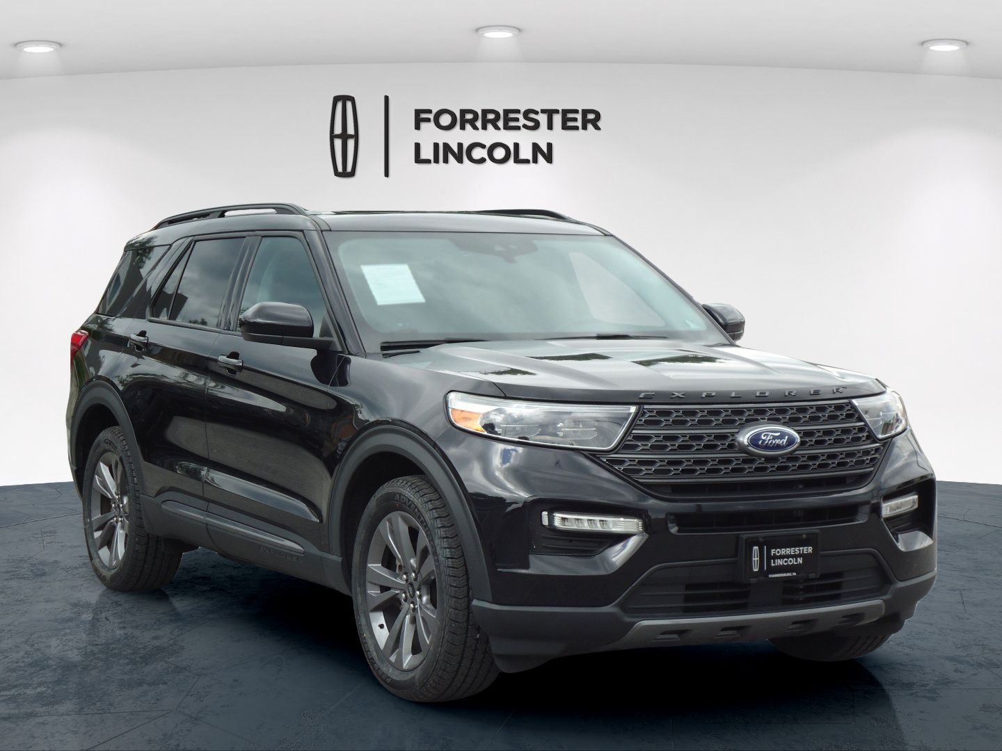Used 2022 Ford Explorer XLT w/ Equipment Group 202A AWD/4WD image 1