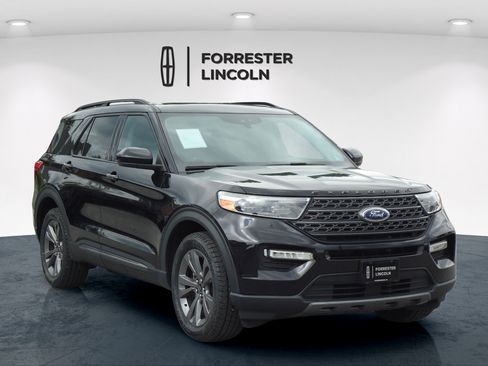 Used 2022 Ford Explorer XLT w/ Equipment Group 202A AWD/4WD image 1