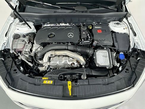 New 2026 Mercedes-Benz GLB 250 image 10