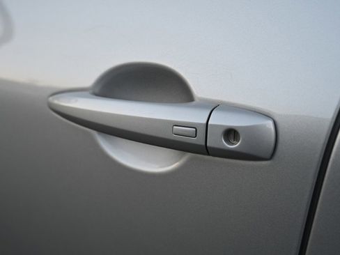 Used 2023 Nissan Rogue SV w/ SV Premium Package image 14