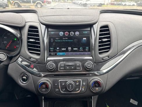 Used 2017 Chevrolet Impala Premier FWD image 11