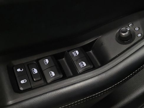 Used 2023 Jeep Grand Cherokee Altitude image 27