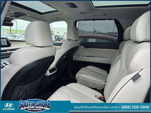 Used 2023 Hyundai Palisade Limited AWD/4WD image 12