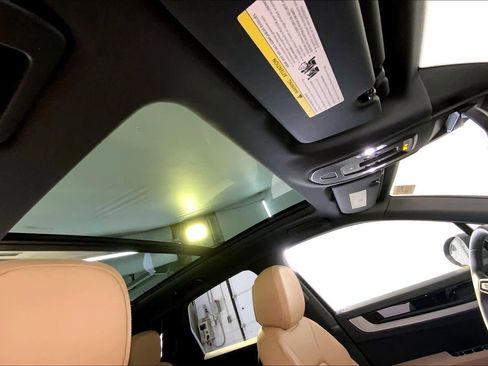 Used 2025 Porsche Cayenne image 20