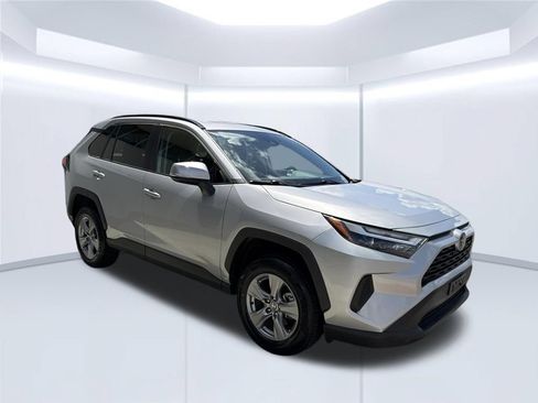 Used 2024 Toyota RAV4 XLE FWD image 8