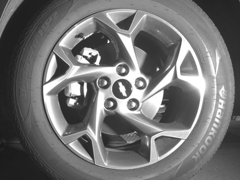 Used 2025 Chevrolet Trax LT FWD image 12