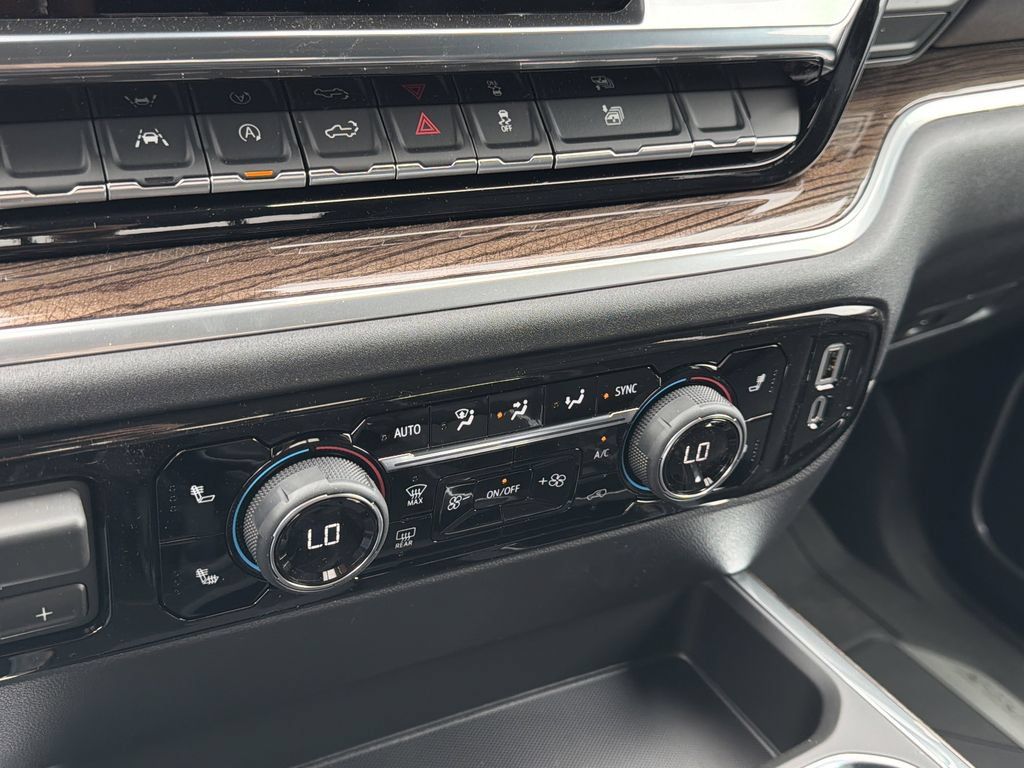 New 2026 Chevrolet Silverado 1500 RST w/ Rally Edition AWD/4WD image 6