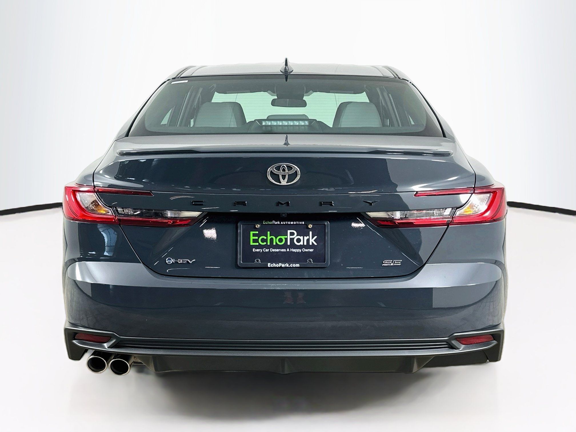 Used 2026 Toyota Camry SE FWD image 7