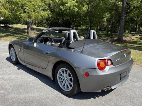 Used 2004 BMW Z4 2.5i RWD image 9