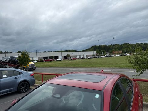 Used 2025 Toyota Camry SE w/ Multimedia Upgrade Package image 5