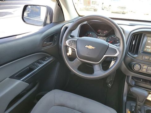 Used 2018 Chevrolet Colorado W/T w/ WT Convenience Package image 9